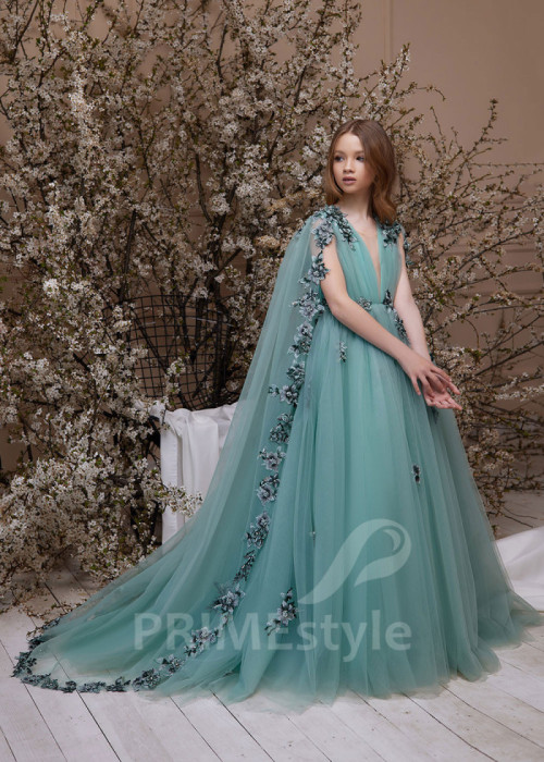 Luxusné dievčenské šaty LS151