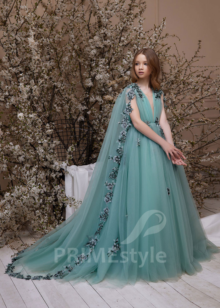 Luxusné dievčenské šaty LS151