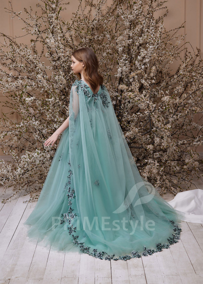 Luxusné dievčenské šaty LS151