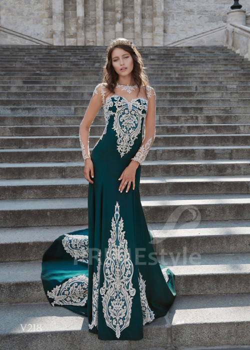 Extravagantné večerné šaty LS218