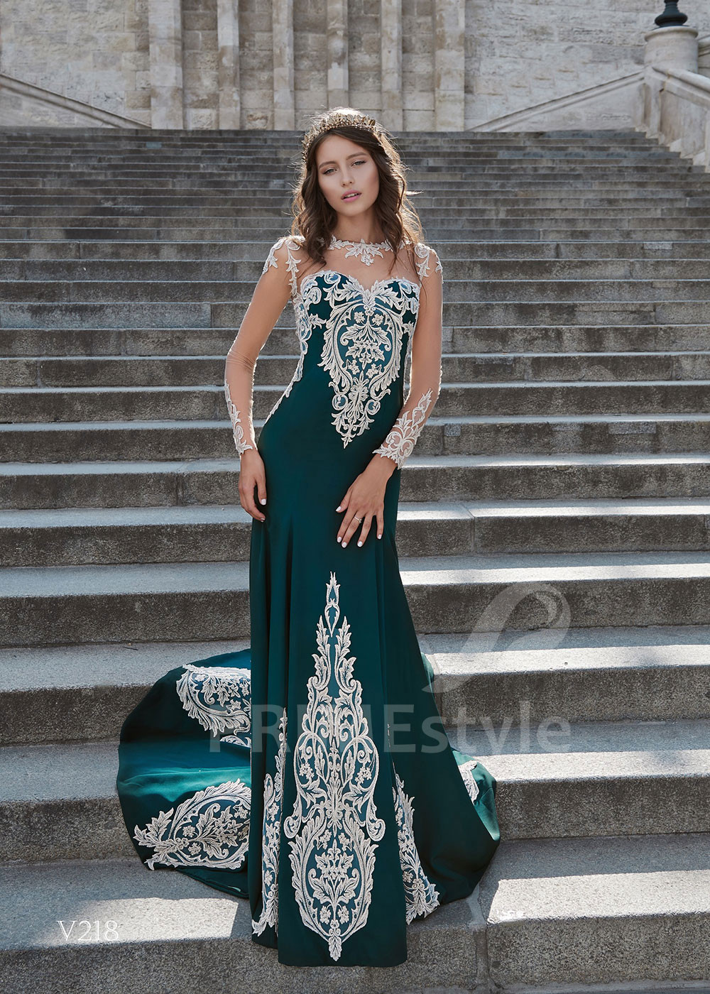 Extravagantné večerné šaty LS218