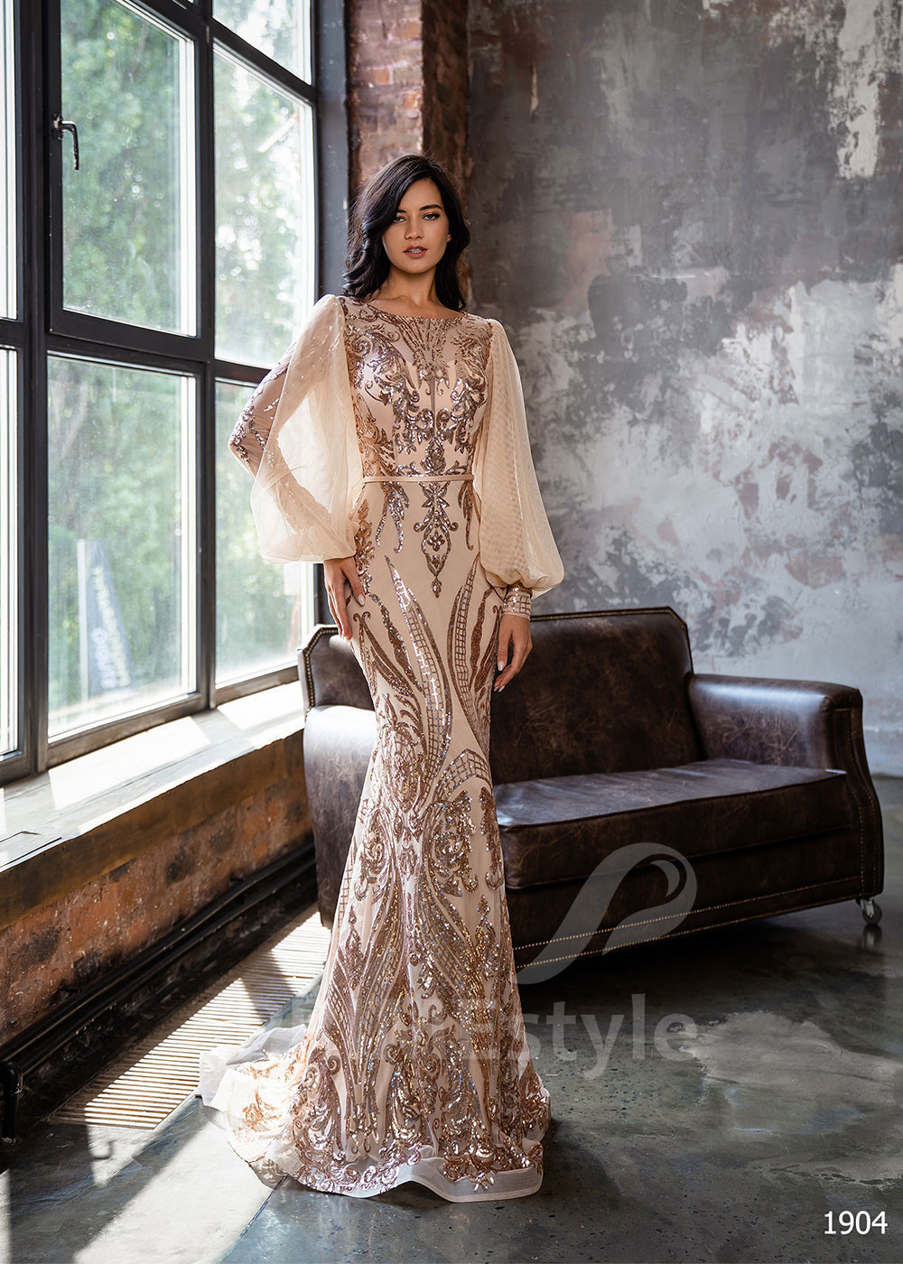 Trblietavé spoločenské šaty LC1904