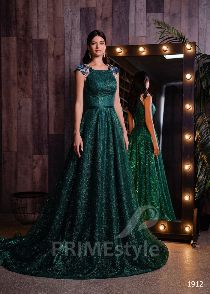 Trblietavé šaty na ples LC1912