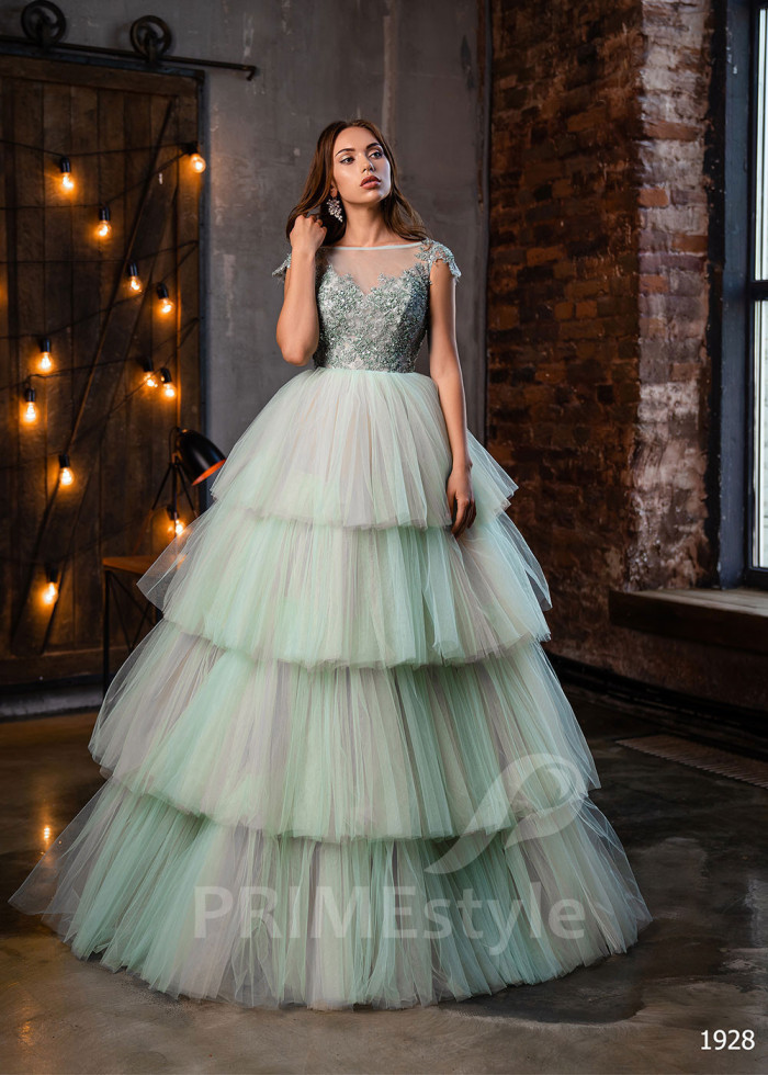 Extravagantné šaty na ples LC1928