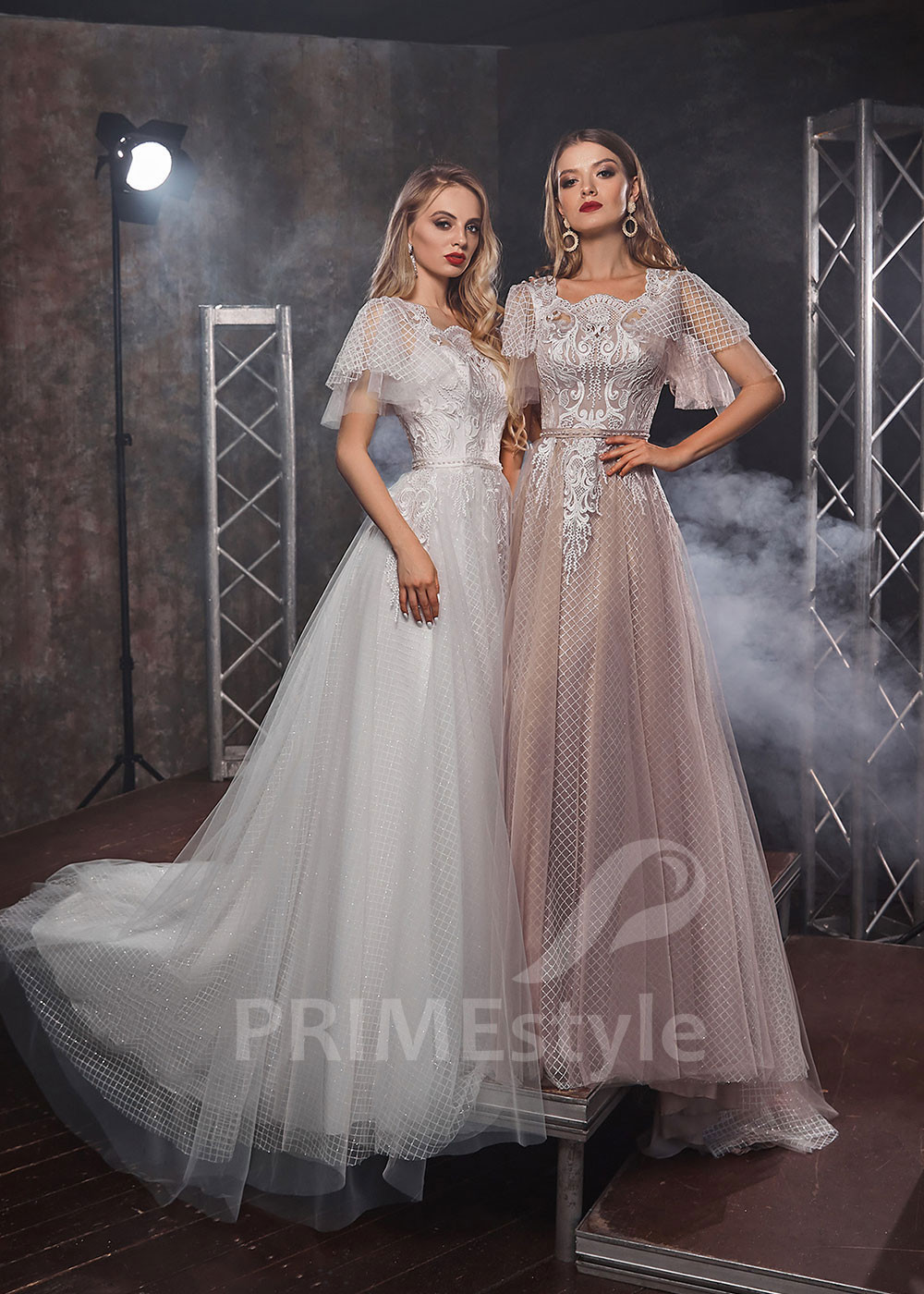 Extravagantné šaty na svadbu LS416