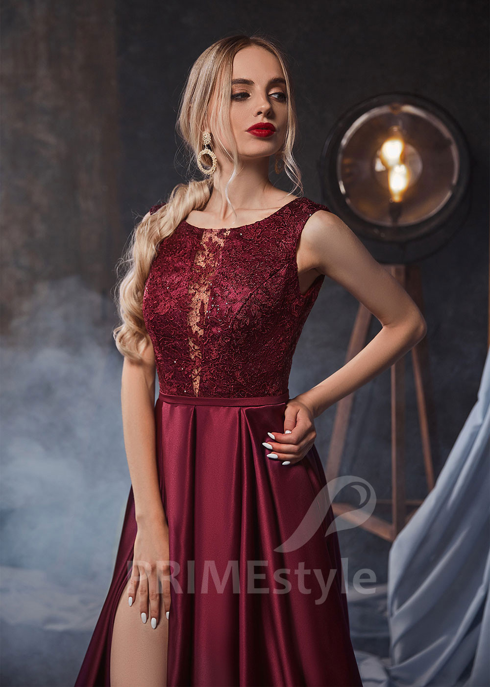 Elegantné šaty na stužkovú LS421