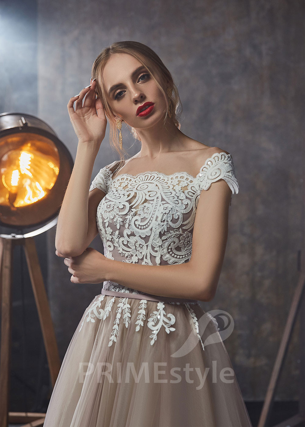 Čipkované šaty na svadbu LS436