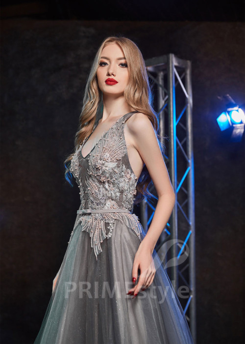 Extravagantné večerné šaty LS443 2