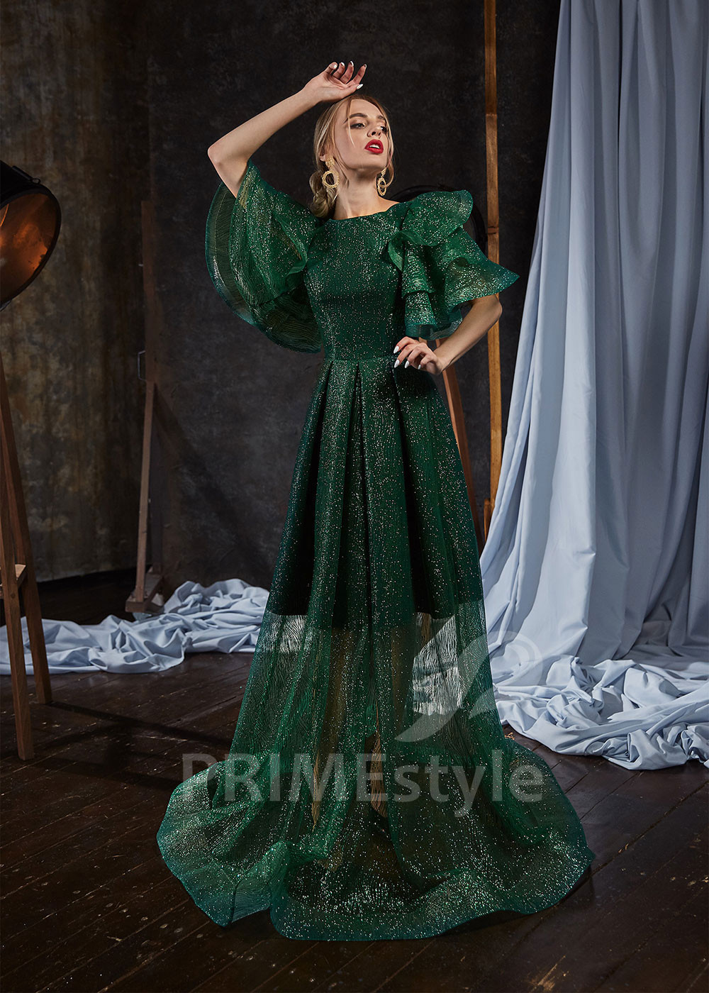 Trblietavé spoločenské šaty LS445