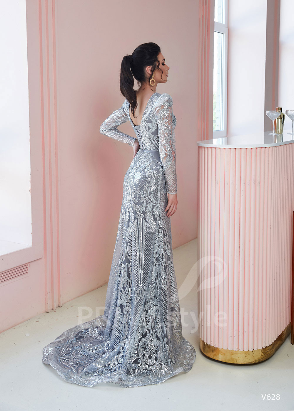 Trblietavé spoločenské šaty LS628