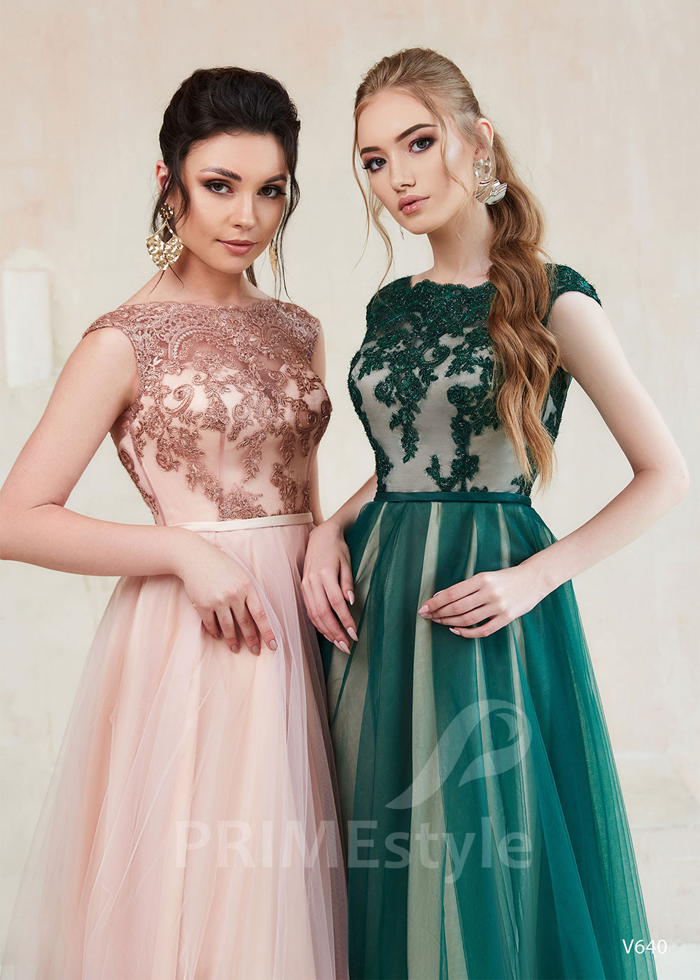 Čipkované šaty na ples LS640