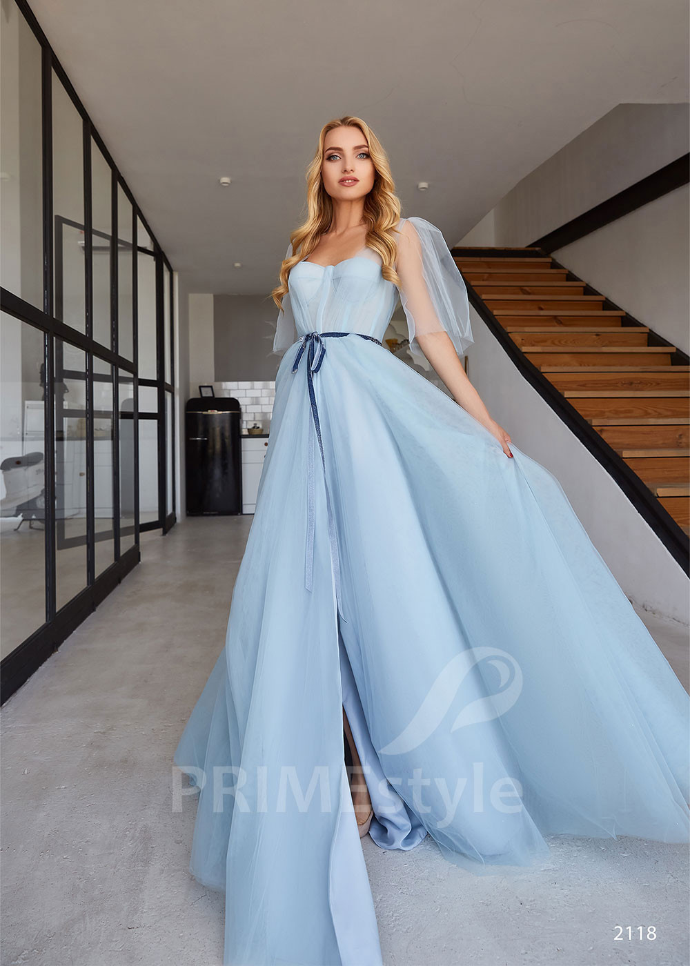 Jednoduché šaty na stužkovú LC2118