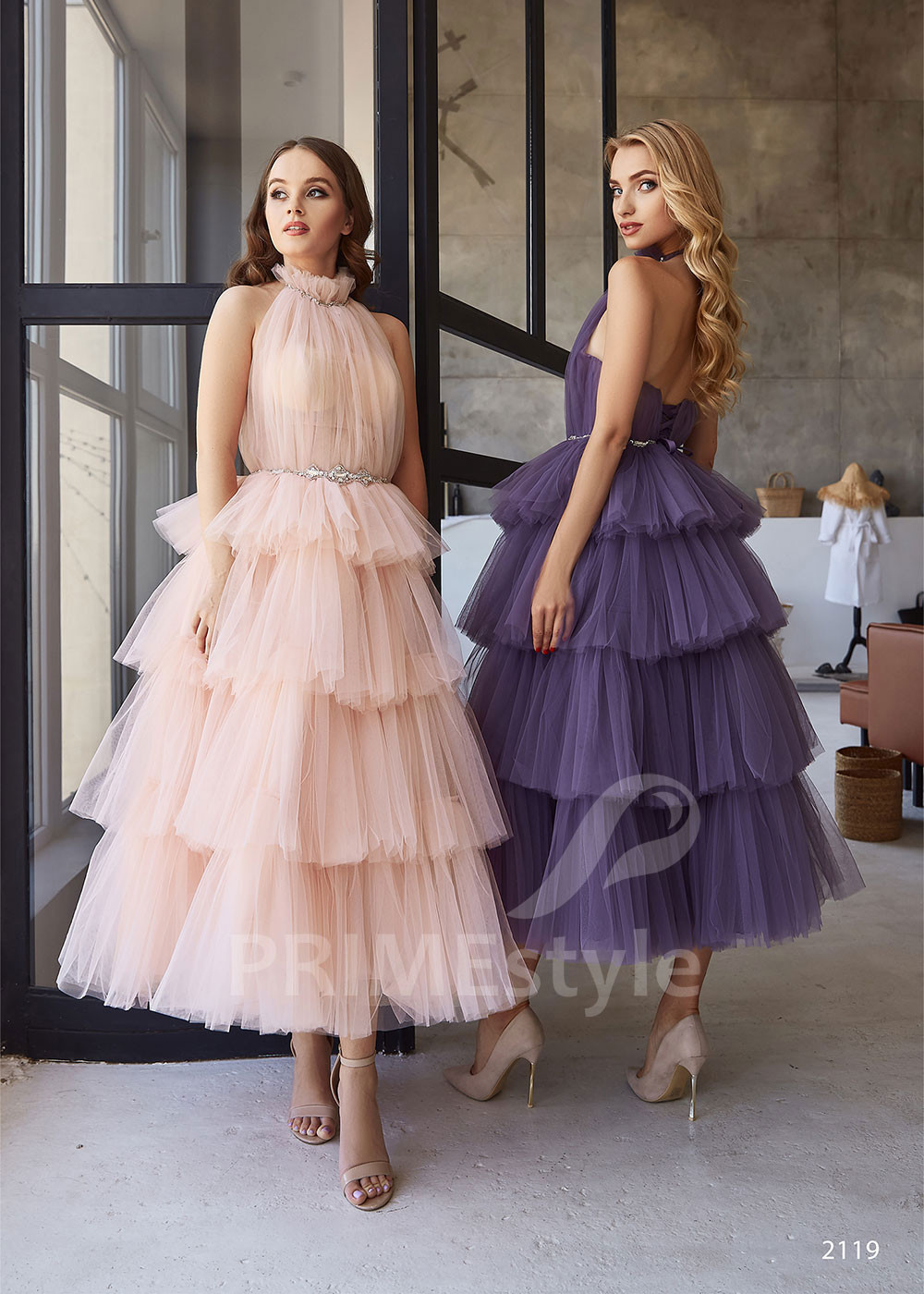 Extravagantné večerné šaty LC2119