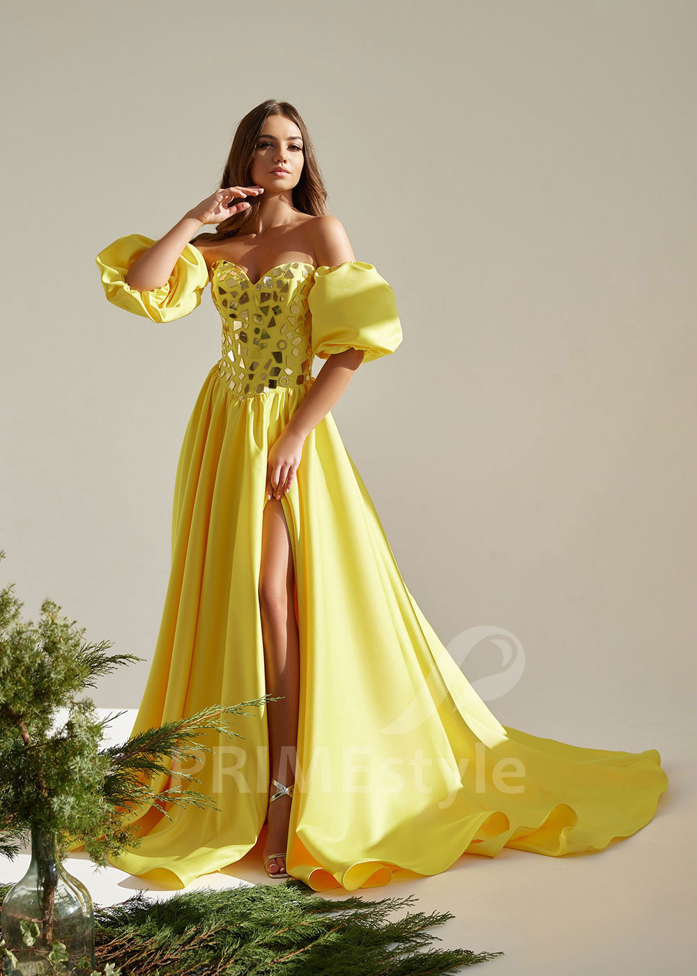 Extravagantné šaty na ples LS903