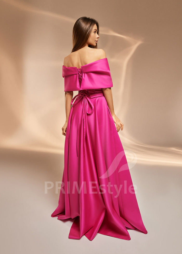 Jednoduché šaty na ples TT0402