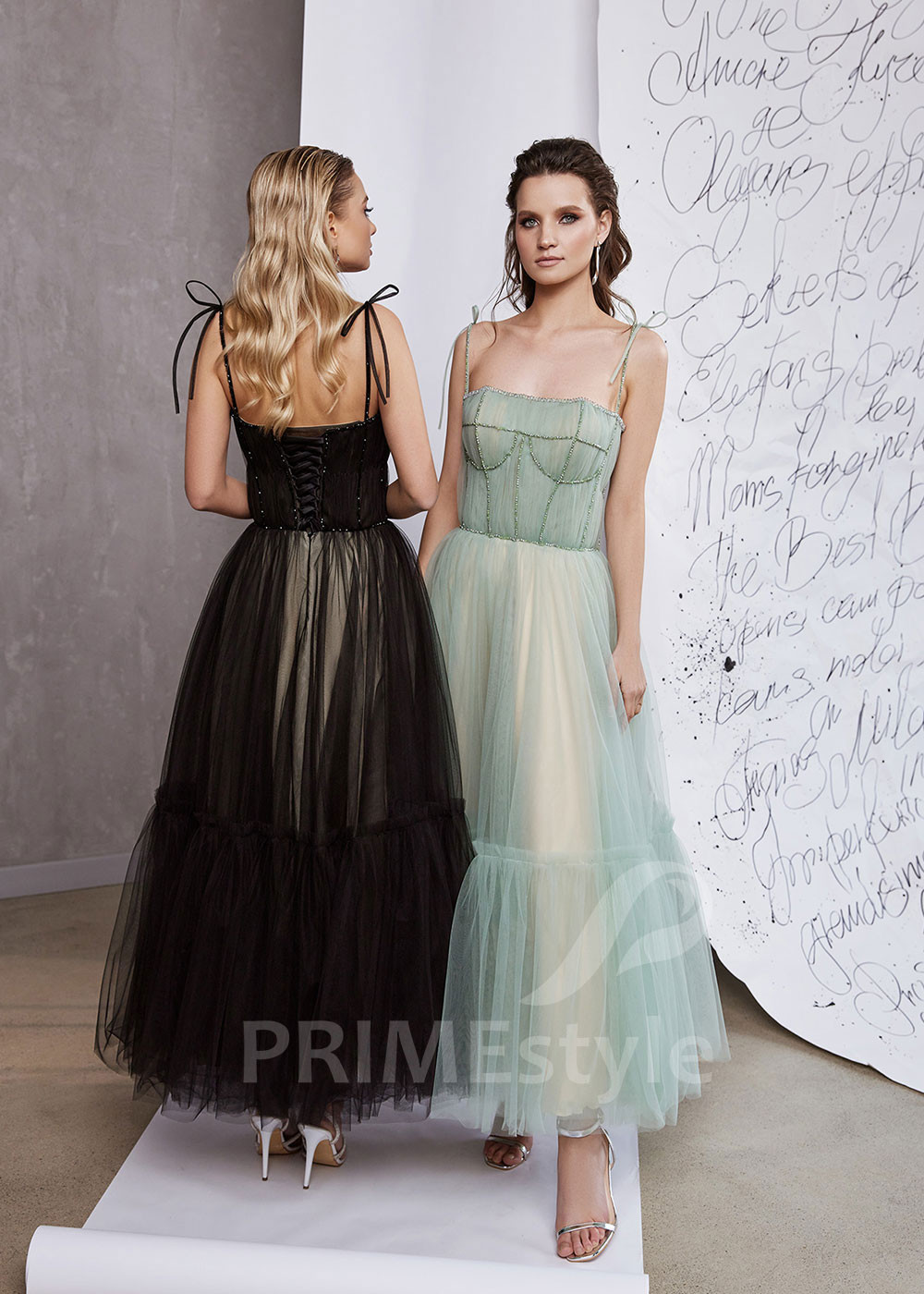 Krátke popolnočné šaty LS955