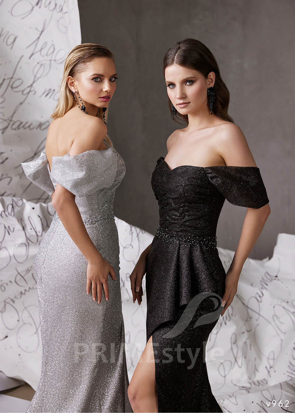 Extravagantné šaty na ples LS962