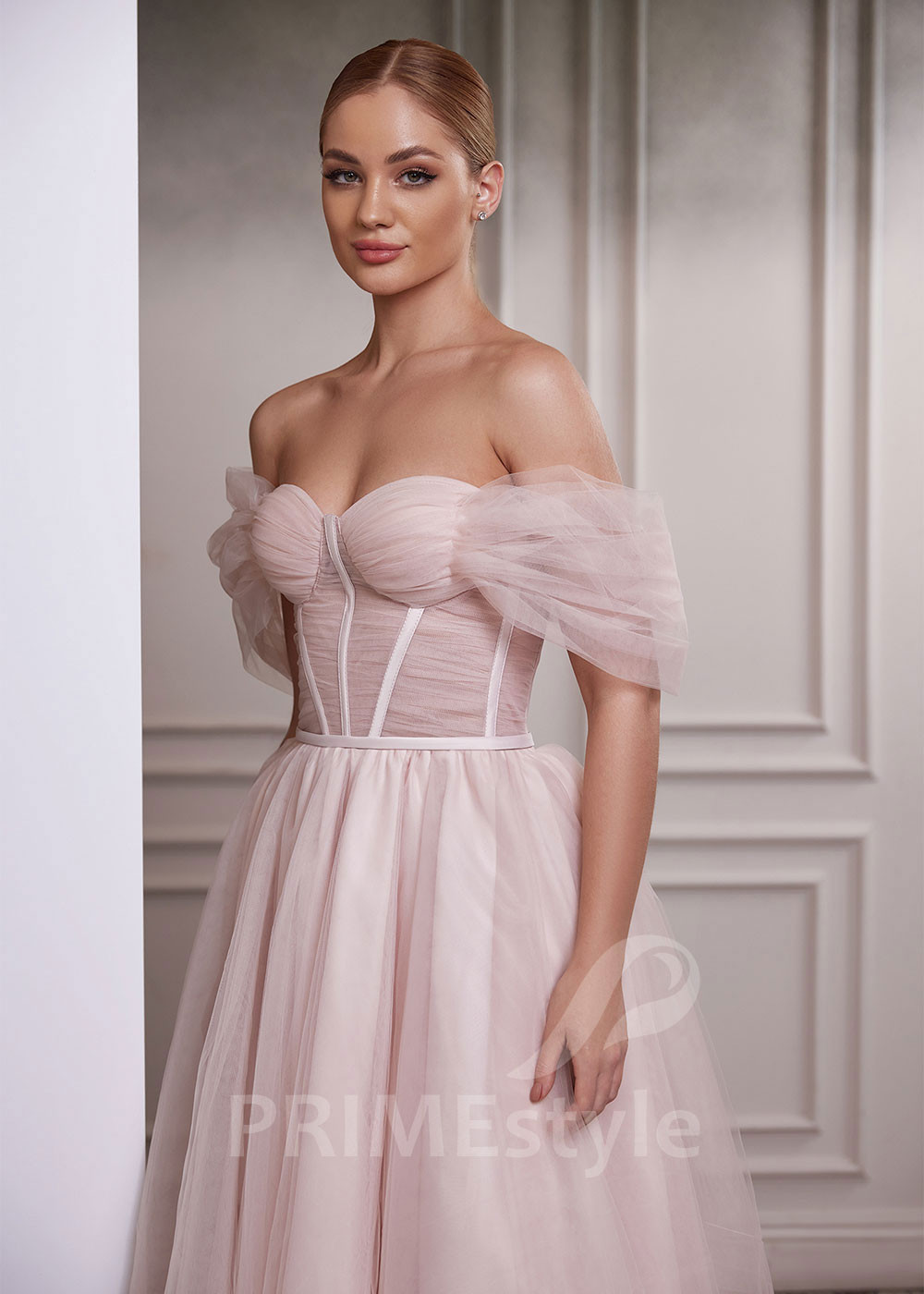 Moderné večerné šaty LC2630