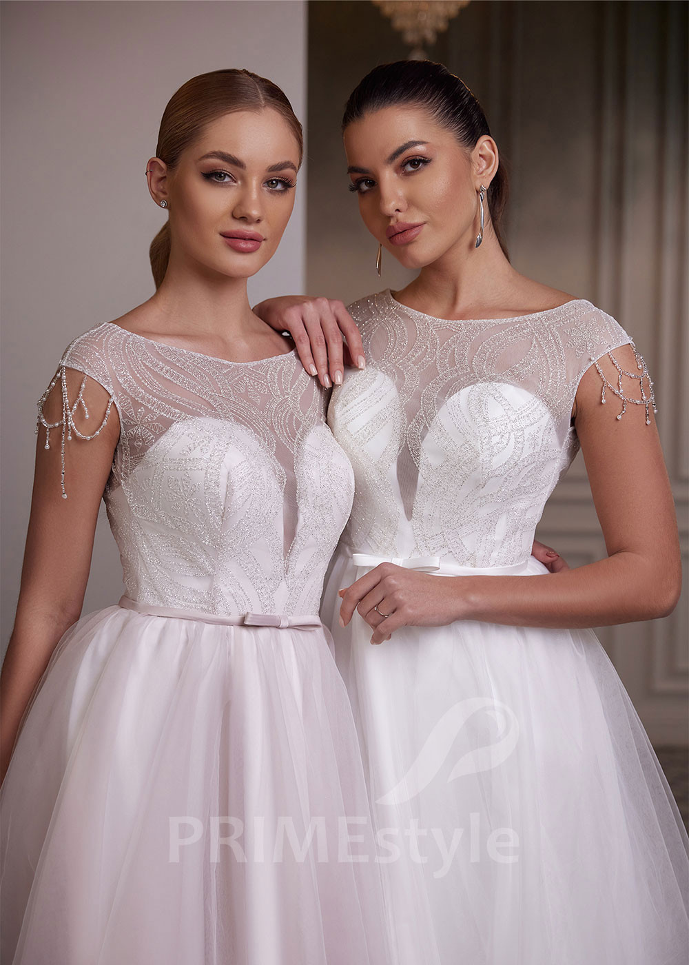 Jednoduché šaty na stužkovú LC2632