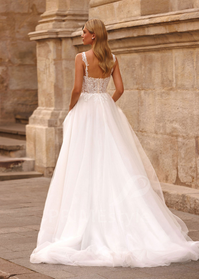 Svadobné šaty na ramienka Eloise