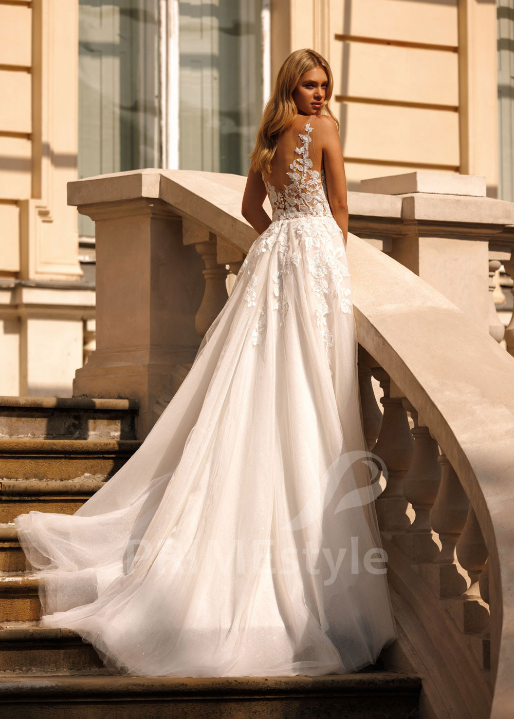 Luxusné šaty na ramienka Maddison