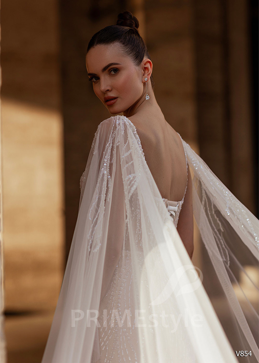 Extravagantné úzke svadobné šaty LS854