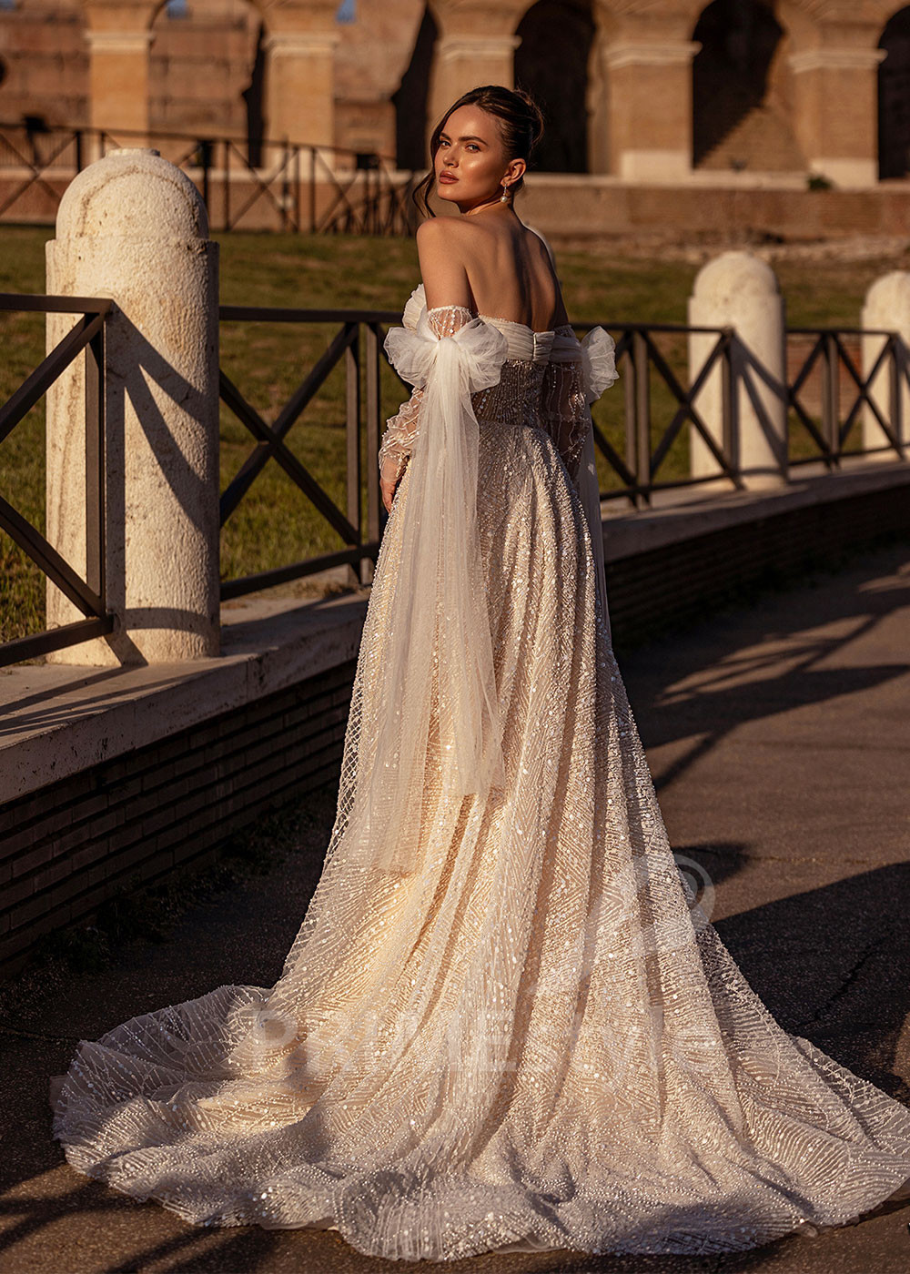 Luxusné trblietavé svadobné šaty LS864