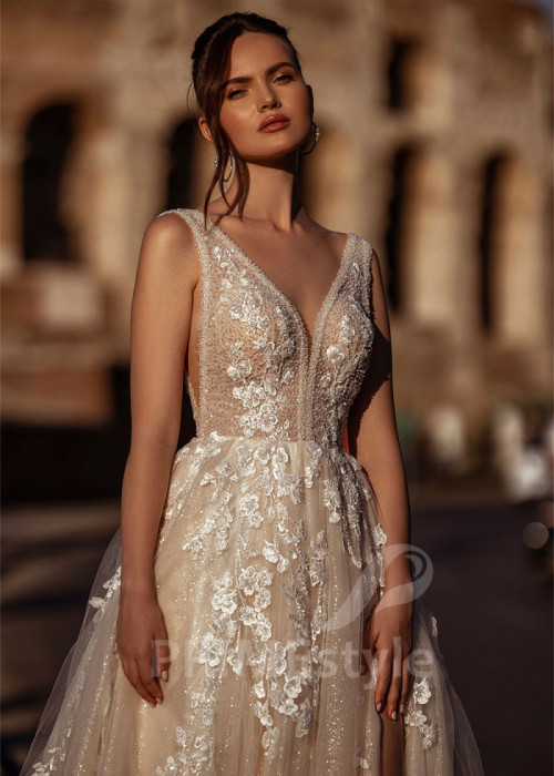 Extravagantné čipkované svadobné šaty LS872 2