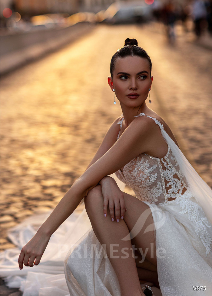 Extravagantné ramienkové svadobné šaty LS875