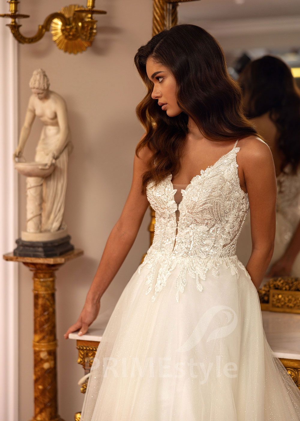 Luxusné svadobné šaty na ramienka...