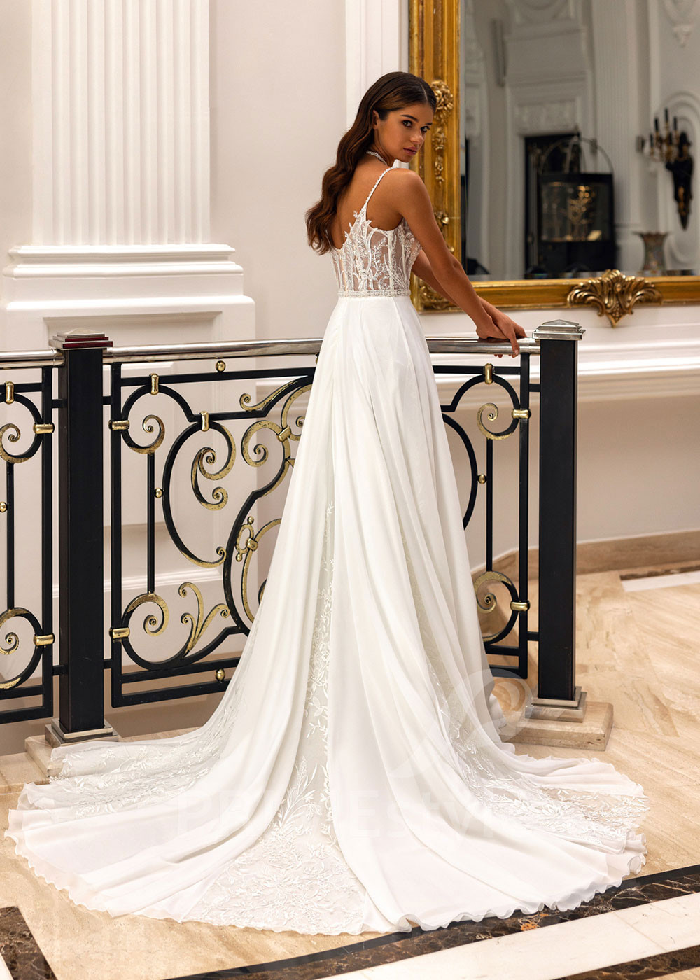 Elegantné svadobné šaty na ramienka Lora