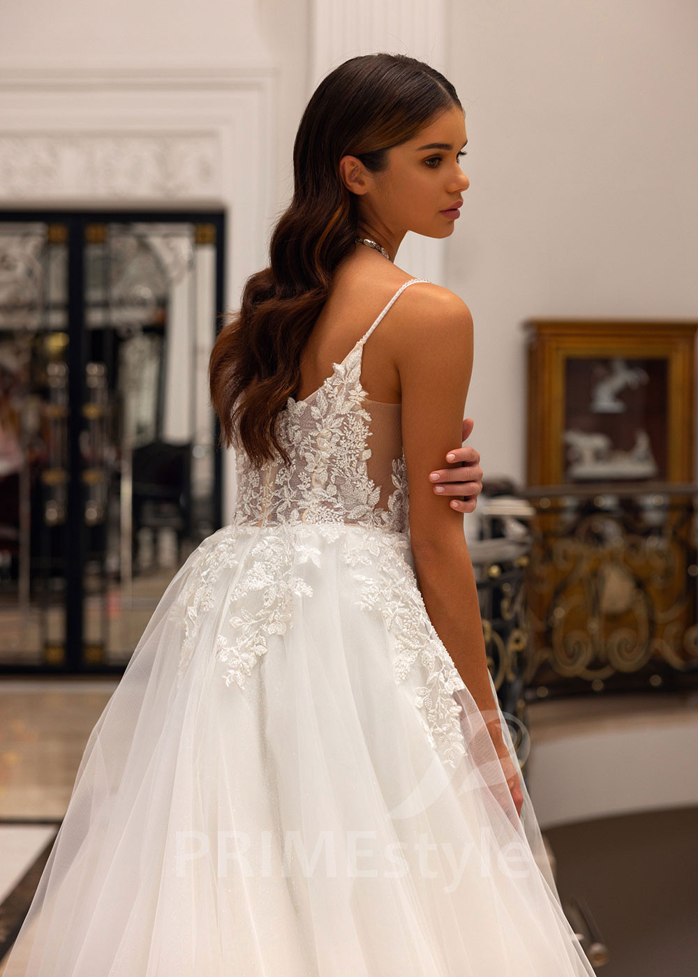 Elegantné svadobné šaty na ramienka...