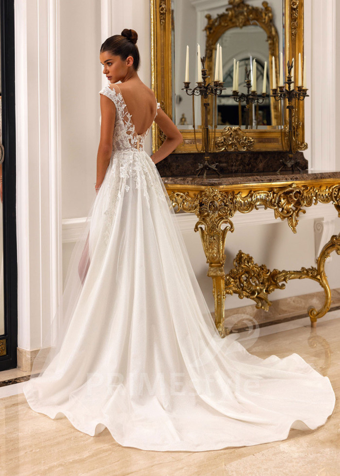 Extravagantné čipkované svadobné šaty Sherry