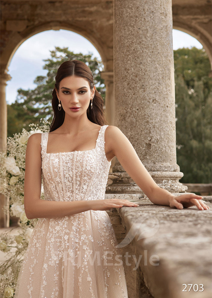 Elegantné čipkované svadobné šaty LC2703