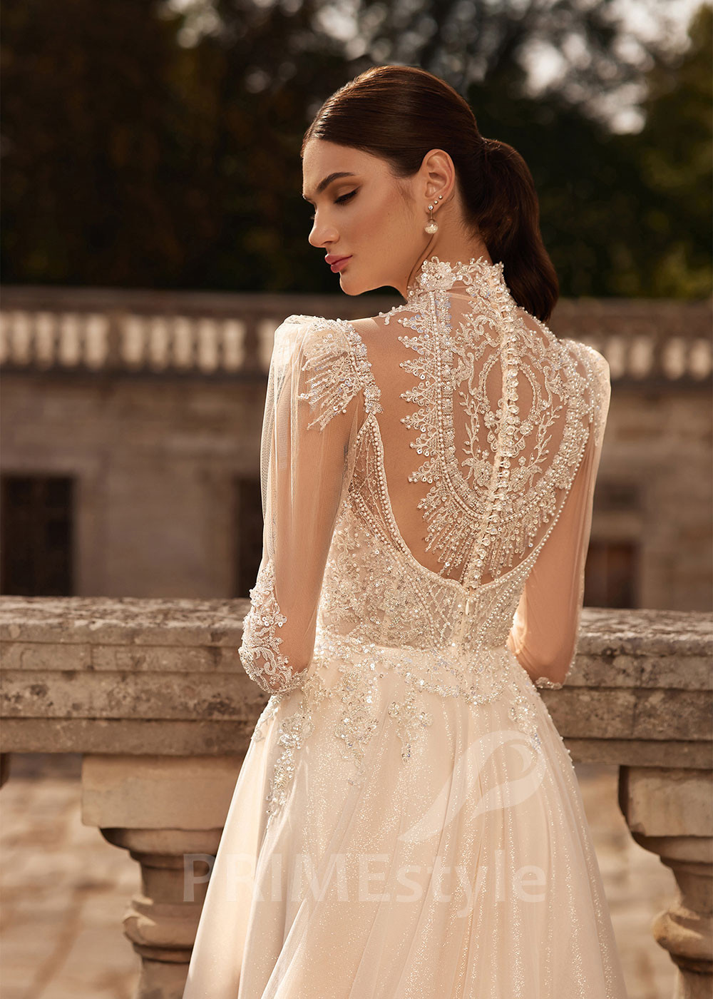 Elegantné čipkované svadobné šaty LC2706