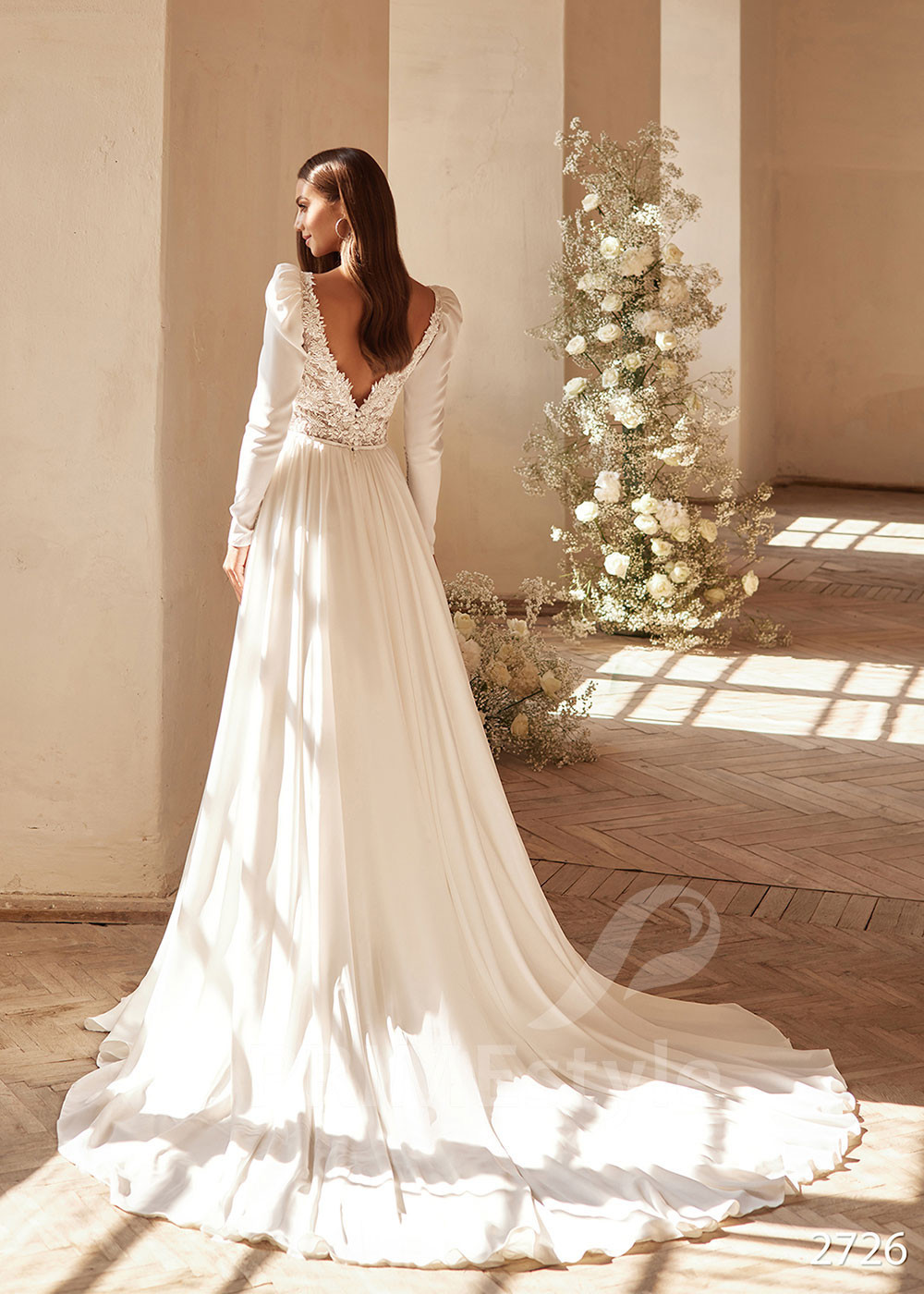 Originálne elegantné svadobné šaty...