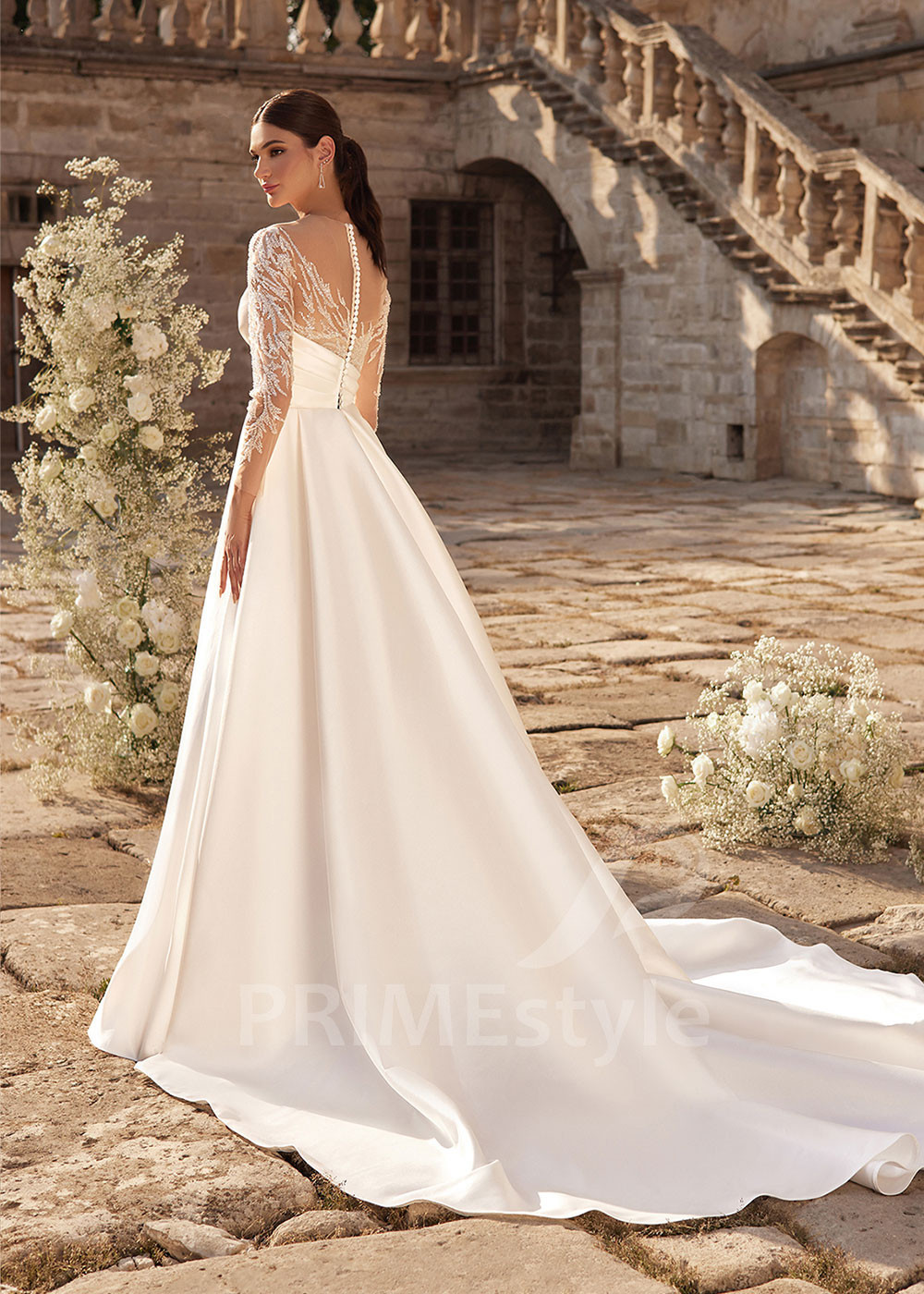 Extravagantné asymetrické svadobné...