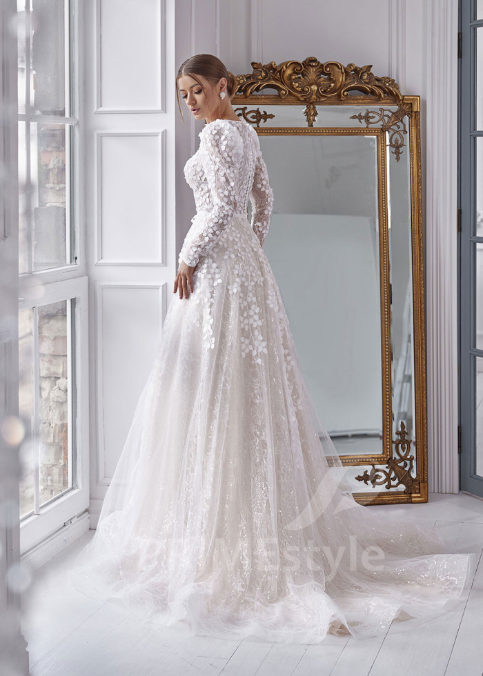 Luxusné čipkované svadobné šaty LS811