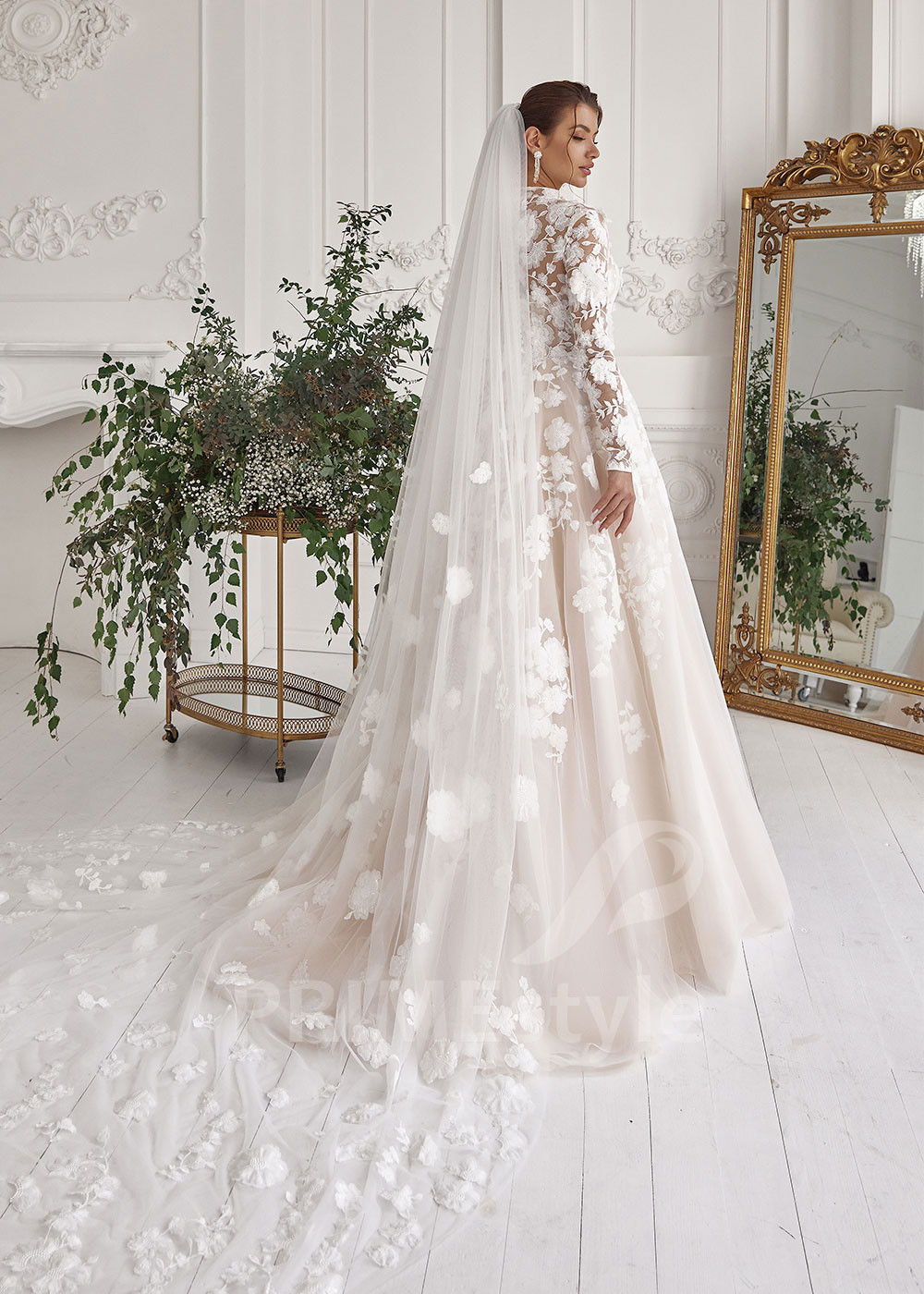 Luxusné kvetované svadobné šaty LS814