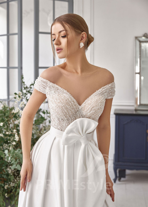 Extravagantné hladké svadobné šaty LS823 2