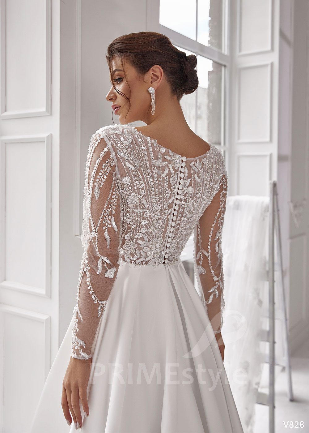 Elegantné hladké svadobné šaty LS828