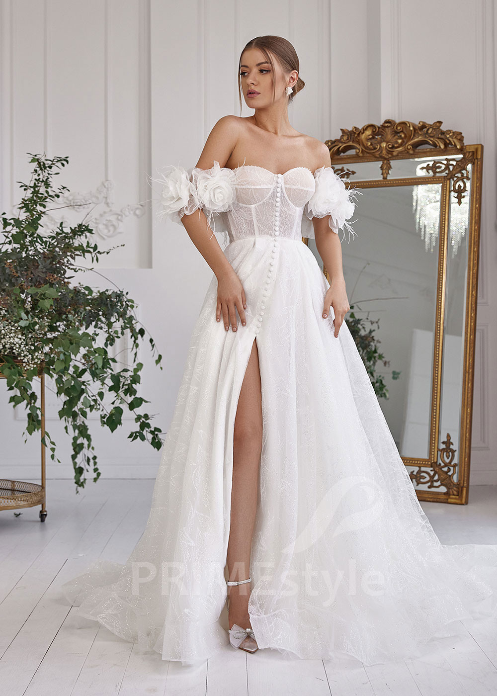 Extravagantné romantické svadobné šaty LS829