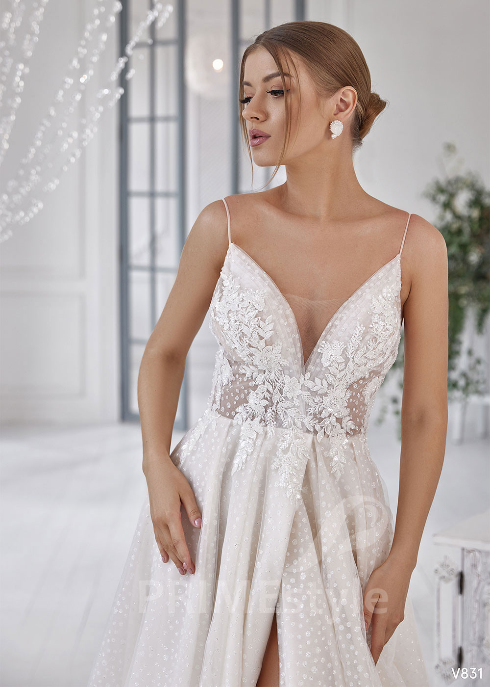 Extravagantné tylové svadobné šaty LS831