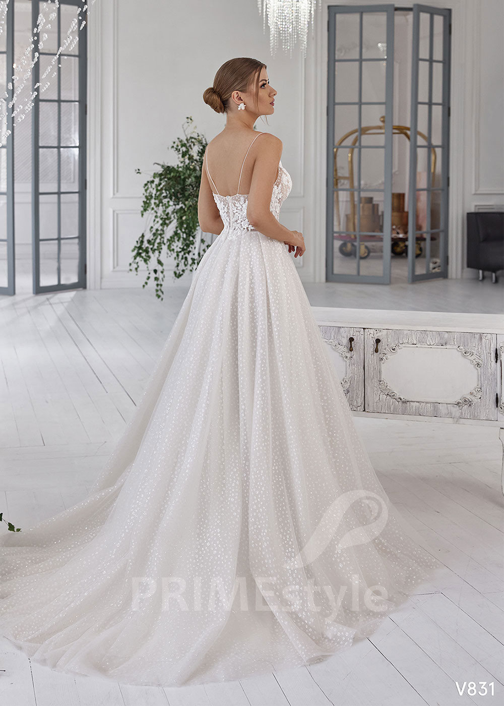 Extravagantné tylové svadobné šaty LS831