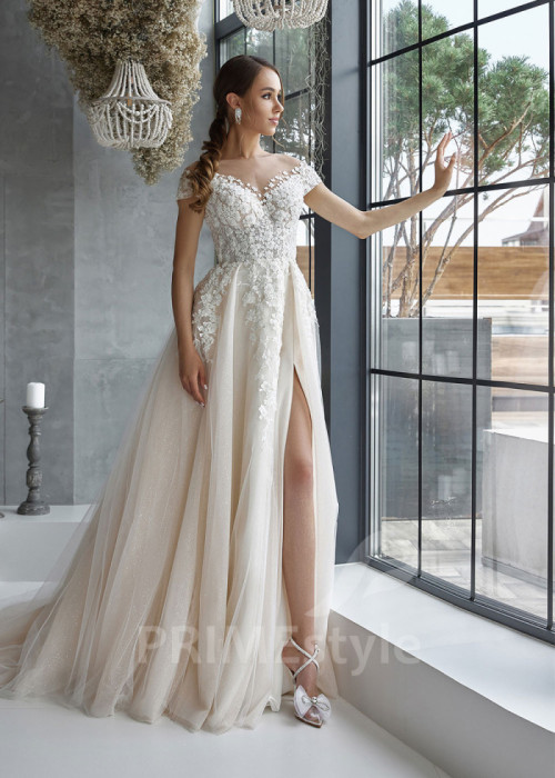 Extravagantné kvetované svadobné šaty LC2511