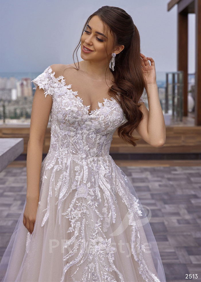 Luxusné čipkované svadobné šaty LC2513