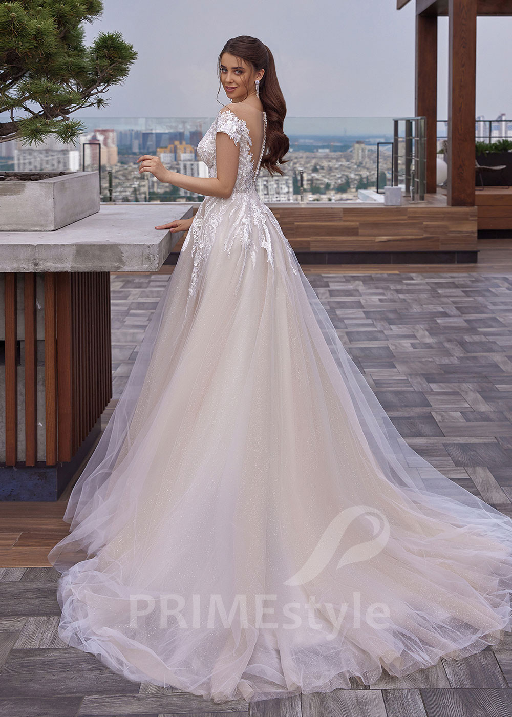 Luxusné čipkované svadobné šaty LC2513