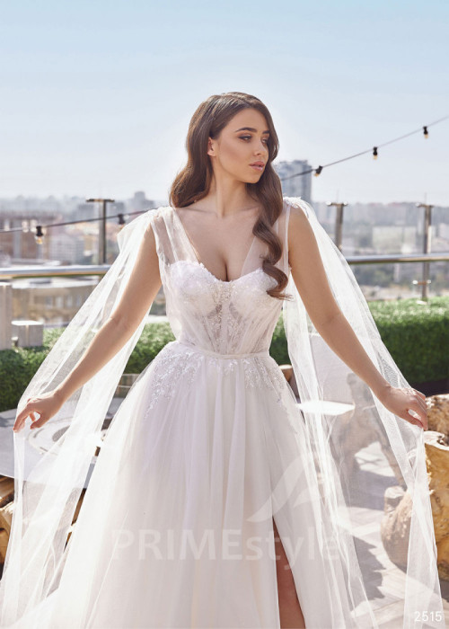 Extravagantné tylové svadobné šaty LC2515 2