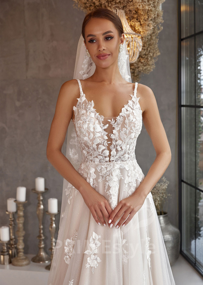 Elegantné čipkované svadobné šaty LC2519