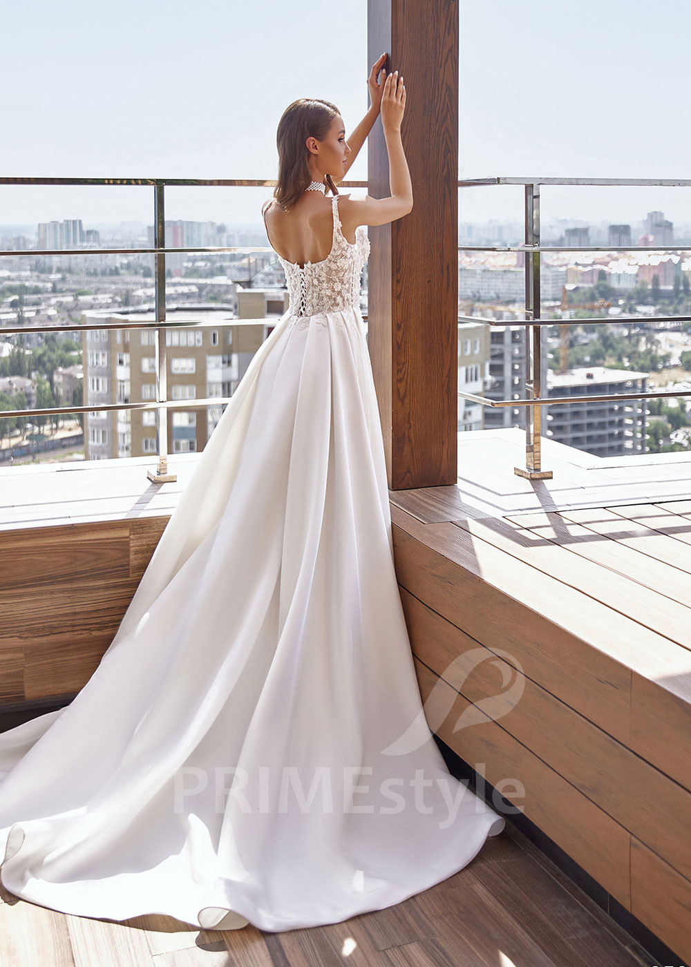 Elegantné čipkované svadobné šaty LC2522